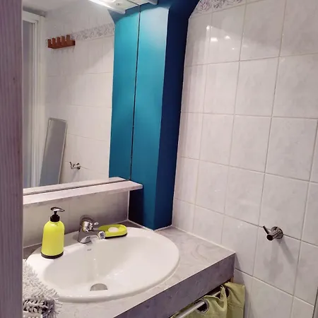 Studio Independant De 25m2 דירה *